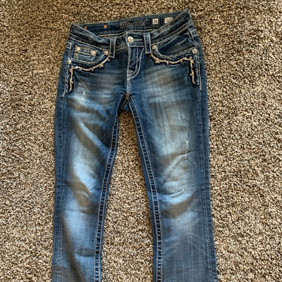 Miss Me Jeweled/Studded Jeans Size 26 - Picture 3 of 5